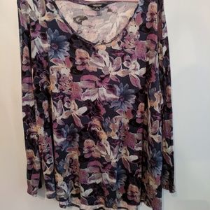 Simply Vera Long Sleeved Floral Tee